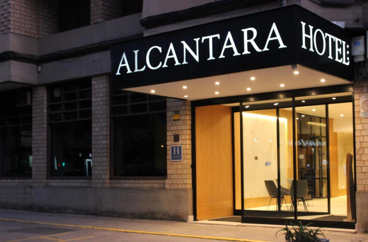 Hotel Alcantara Caces Exteriör bild