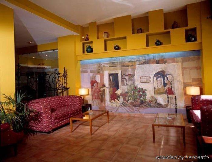 Hotel Alcantara Caces Inreriör bild